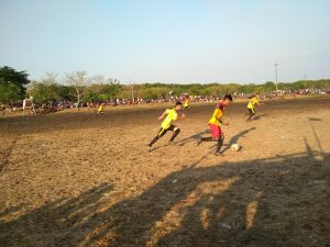 final turnamen sepak bola di desa morodemak